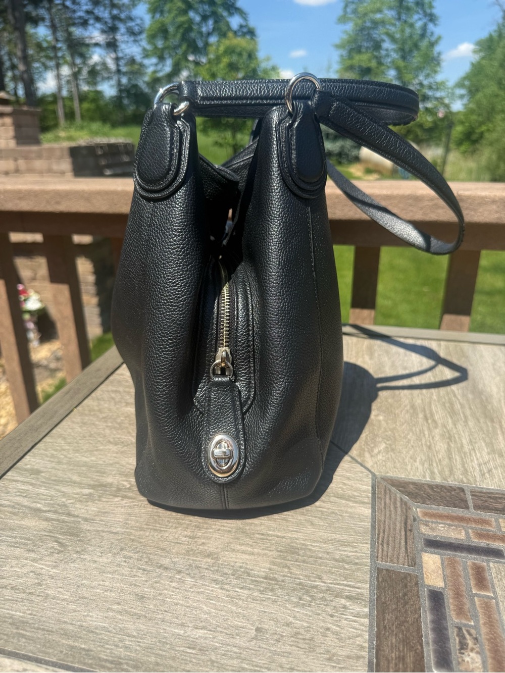 GUC COACH Edie 31 Black Pebbled Leather Shoulder Bag w/ COA - Picture 6 of 16